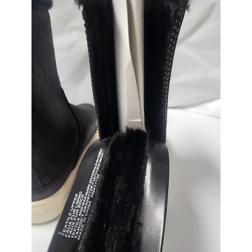 NWT Junior Cat & Jack winter boots size 1